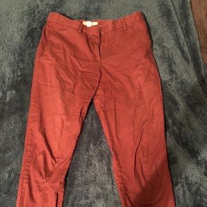 Slim cropped maroon pants 💕